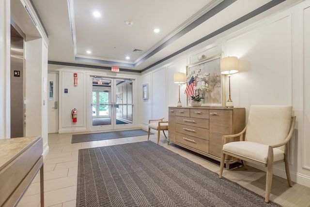 1102 Pennington Drive 1102, Walpole, MA 02081