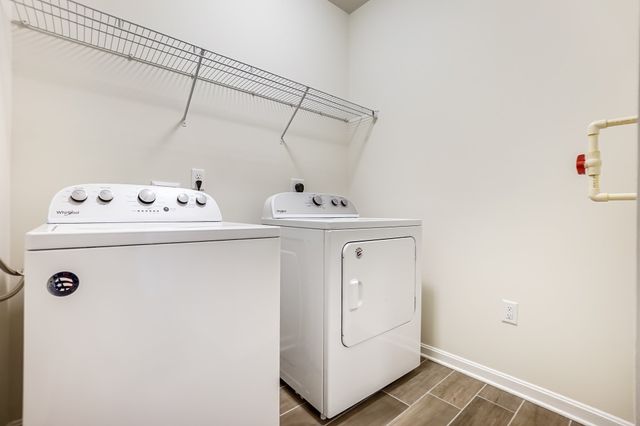 1102 Pennington Drive 1102, Walpole, MA 02081