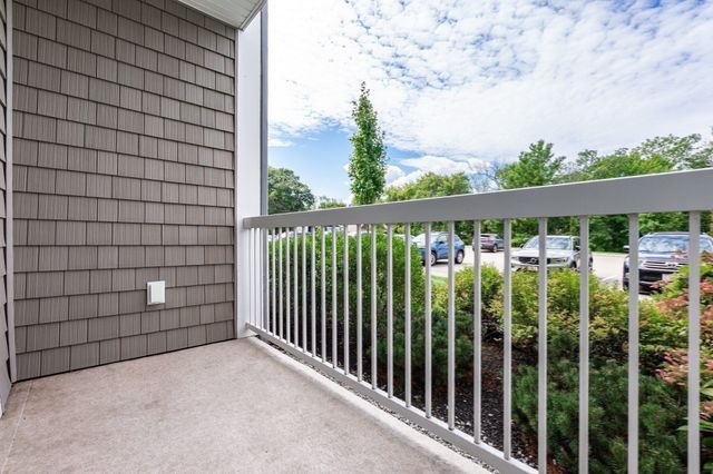 1102 Pennington Drive 1102, Walpole, MA 02081