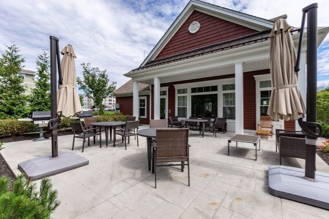 1102 Pennington Drive 1102, Walpole, MA 02081