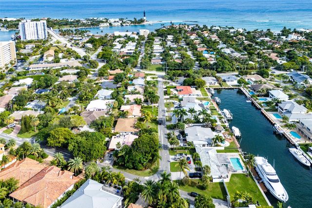 3203 Dover Rd, Pompano Beach, FL 33062