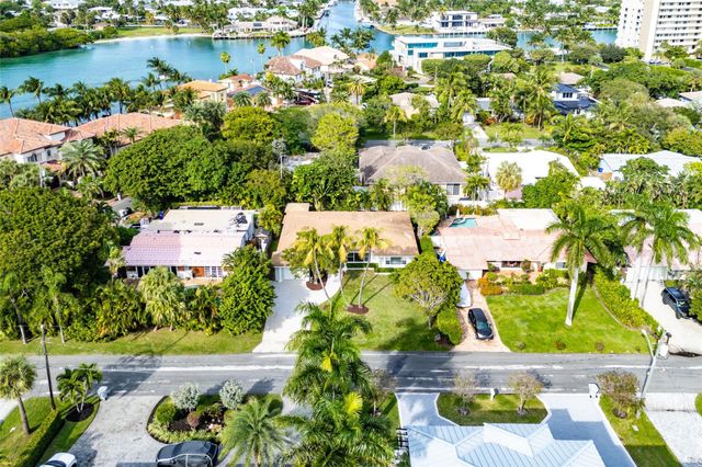 3203 Dover Rd, Pompano Beach, FL 33062