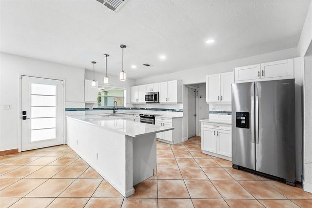 3203 Dover Rd, Pompano Beach, FL 33062