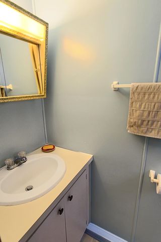 71 Cynthia Circle, Seabrook, NH 03874