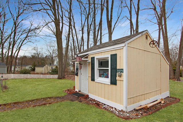 71 Cynthia Circle, Seabrook, NH 03874