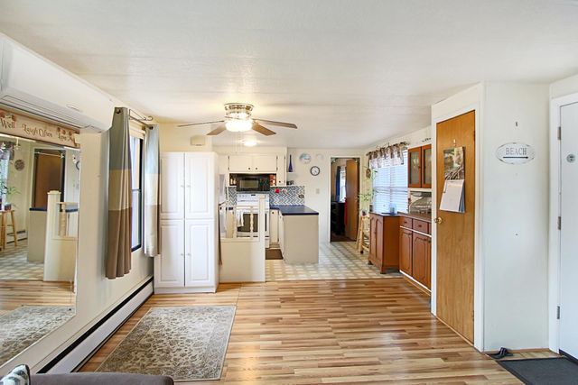 71 Cynthia Circle, Seabrook, NH 03874