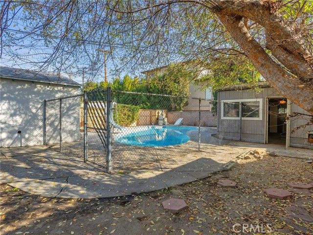 210 W Ash Avenue, Burbank, CA 91502