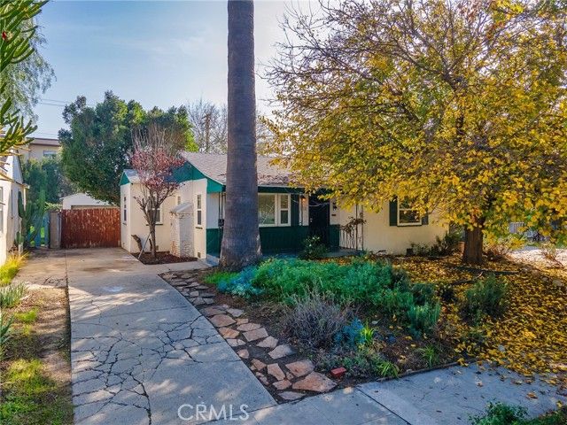 210 W Ash Avenue, Burbank, CA 91502