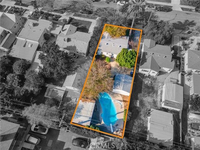 210 W Ash Avenue, Burbank, CA 91502