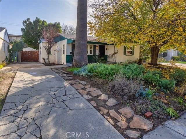 210 W Ash Avenue, Burbank, CA 91502
