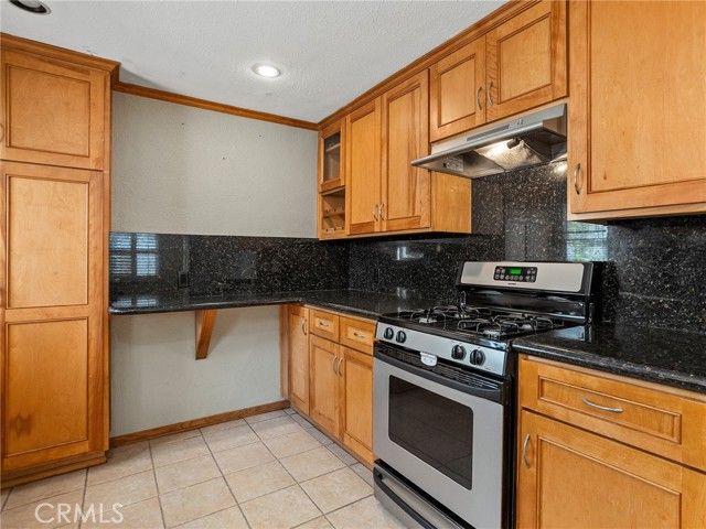 210 W Ash Avenue, Burbank, CA 91502