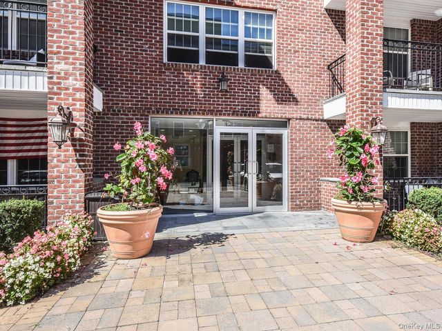 400 Carney Street 601, Glen Cove, NY 11542