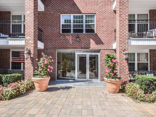 400 Carney Street 601, Glen Cove, NY 11542