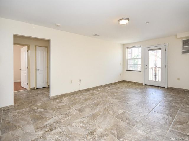 400 Carney Street 601, Glen Cove, NY 11542