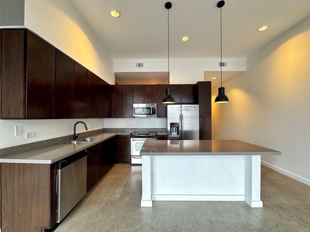 507 Sabine ST 802, Austin, TX 78701