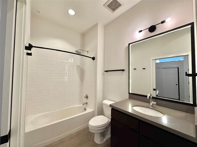 507 Sabine ST 802, Austin, TX 78701