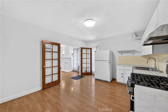 139 S Manhattan 145, Los Angeles, CA 90004