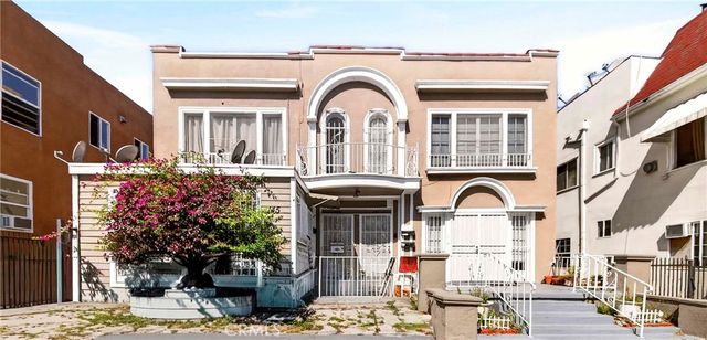 139 S Manhattan 145, Los Angeles, CA 90004