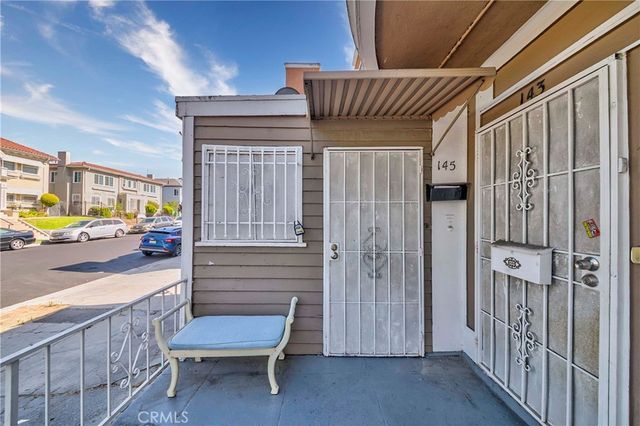 139 S Manhattan 145, Los Angeles, CA 90004