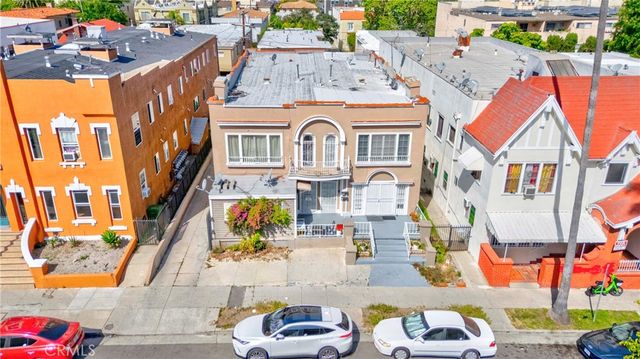 139 S Manhattan 145, Los Angeles, CA 90004