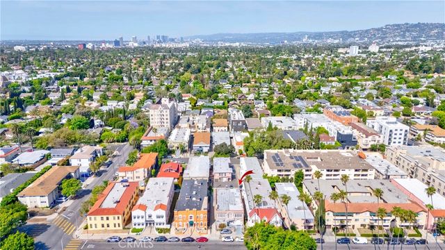 139 S Manhattan 145, Los Angeles, CA 90004