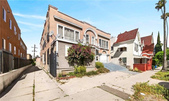 139 S Manhattan 145, Los Angeles, CA 90004