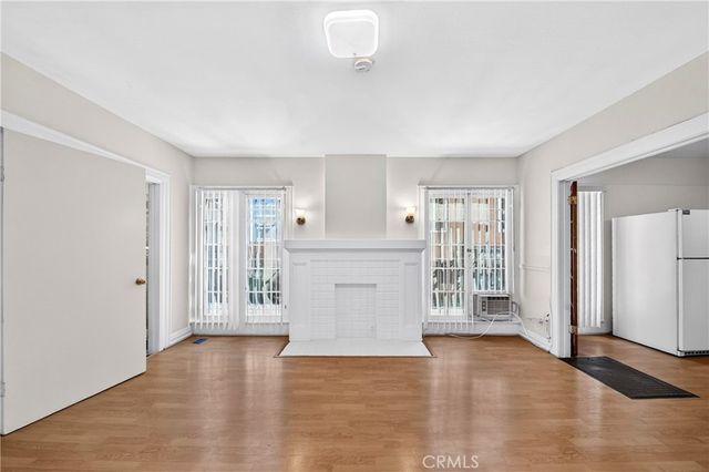 139 S Manhattan 145, Los Angeles, CA 90004