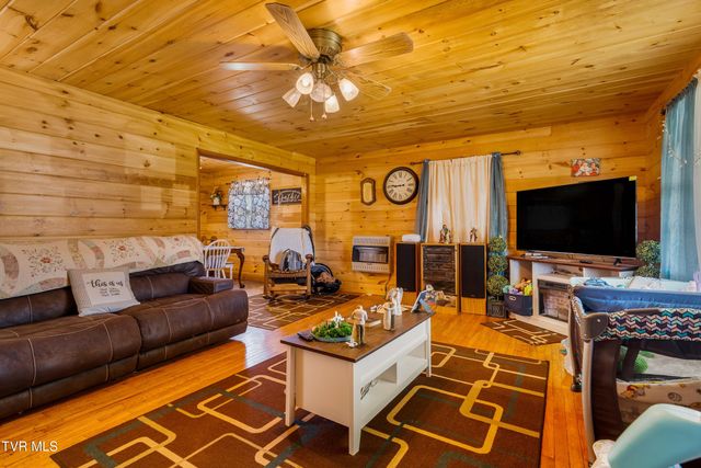 288 Arnold Road, Mountain City, TN 37683