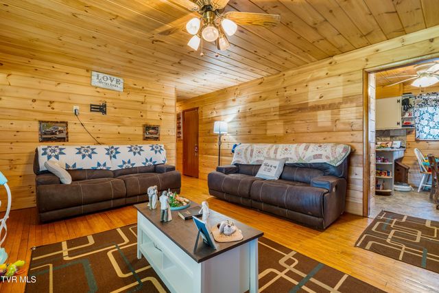 288 Arnold Road, Mountain City, TN 37683