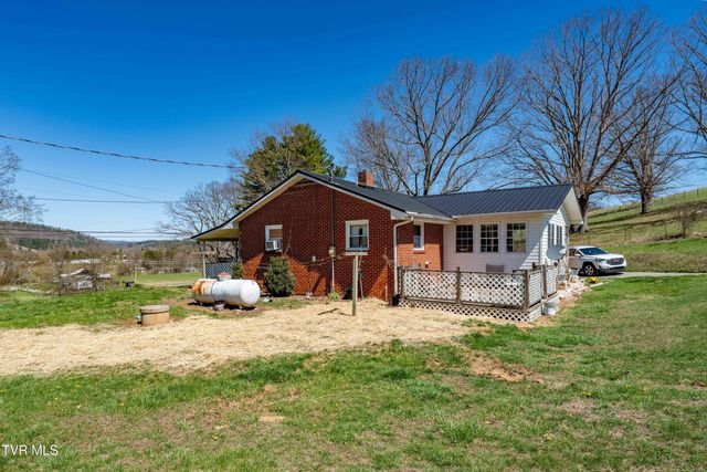 288 Arnold Road, Mountain City, TN 37683