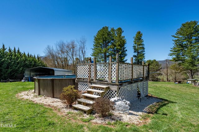 288 Arnold Road, Mountain City, TN 37683