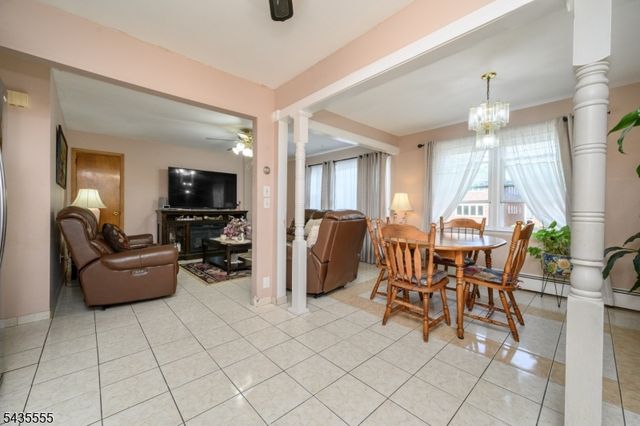 405 Kennedy Dr, Linden City, NJ 07036