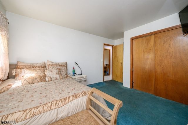 405 Kennedy Dr, Linden City, NJ 07036