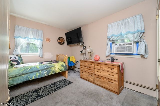405 Kennedy Dr, Linden City, NJ 07036