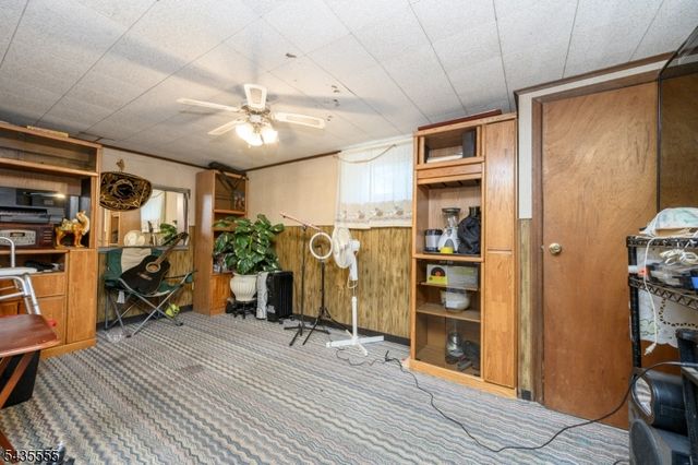 405 Kennedy Dr, Linden City, NJ 07036