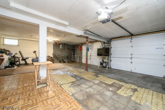405 Kennedy Dr, Linden City, NJ 07036
