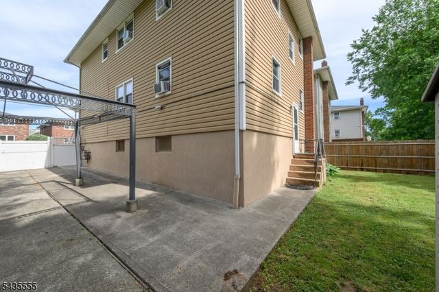 405 Kennedy Dr, Linden City, NJ 07036