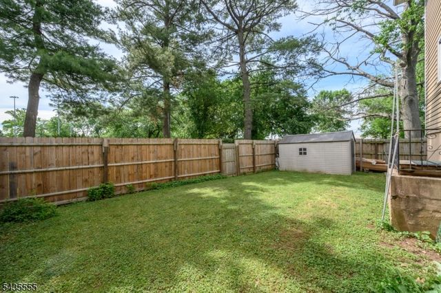 405 Kennedy Dr, Linden City, NJ 07036