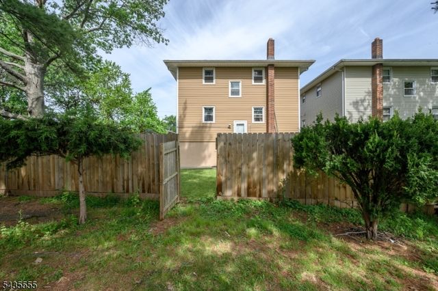 405 Kennedy Dr, Linden City, NJ 07036