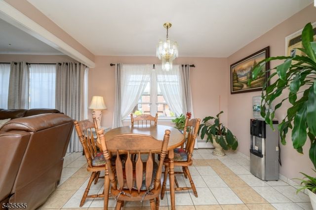 405 Kennedy Dr, Linden City, NJ 07036