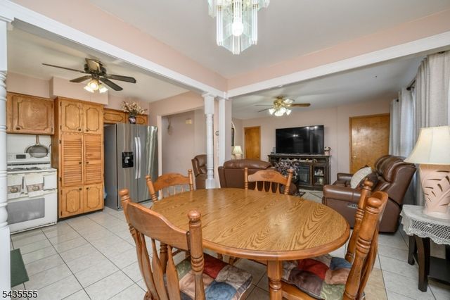 405 Kennedy Dr, Linden City, NJ 07036