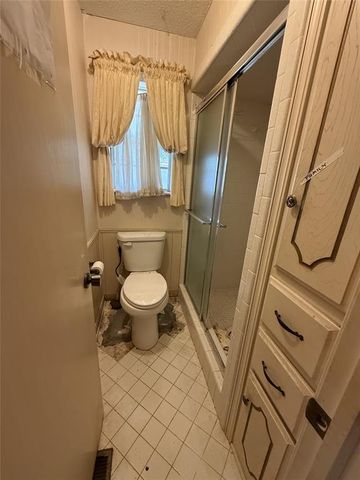 9216 NW Lansbrook Lane, Oklahoma City, OK 73132