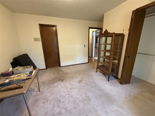 9216 NW Lansbrook Lane, Oklahoma City, OK 73132