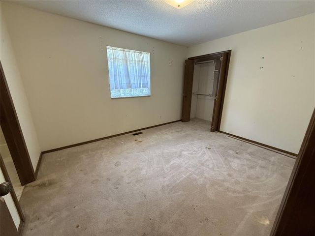 9216 NW Lansbrook Lane, Oklahoma City, OK 73132