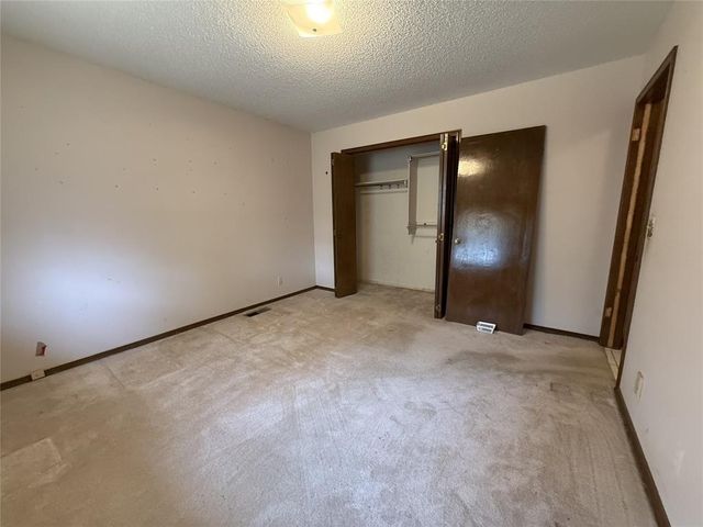 9216 NW Lansbrook Lane, Oklahoma City, OK 73132