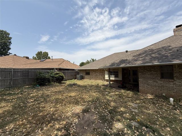 9216 NW Lansbrook Lane, Oklahoma City, OK 73132