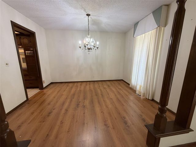 9216 NW Lansbrook Lane, Oklahoma City, OK 73132