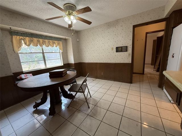 9216 NW Lansbrook Lane, Oklahoma City, OK 73132