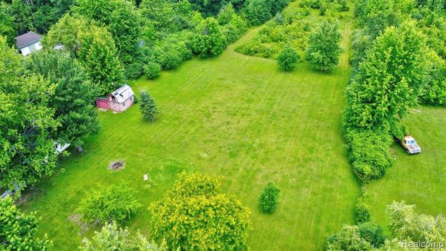 5244 Oleksyn Road, Flint, MI 48504