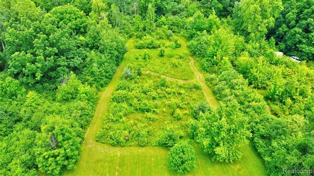 5244 Oleksyn Road, Flint, MI 48504